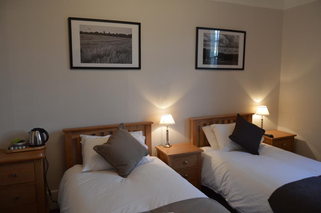 The Crown Inn Hotel Long Melford Room photo